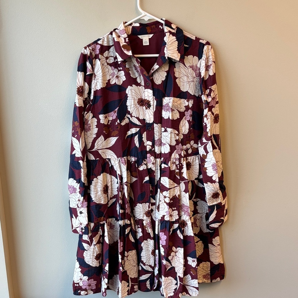 Caslon Burgundy and Navy Floral Blouse tiered mini dress